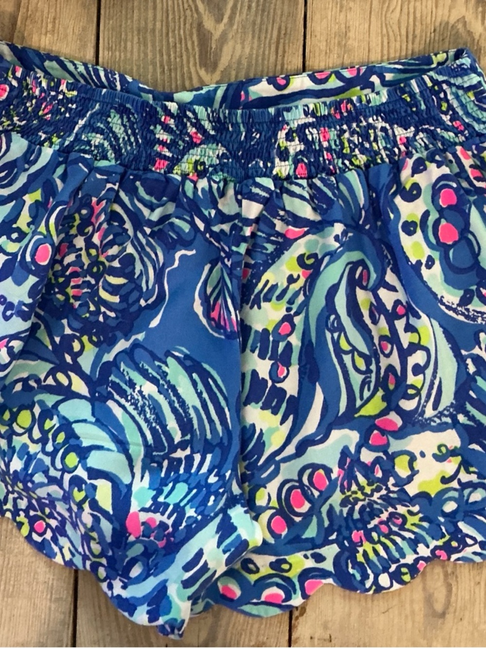 Sweet  Blue Patterned Scallop Hem  Summer Shorts Lilly Pulitzer sz S